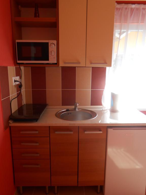 Castello Vendeg Es Apartmanhaz Егер Стая снимка